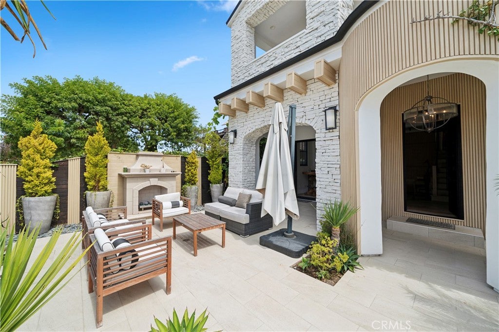 Photo of 312 Carnation Avenue, Corona Del Mar, CA 92625 (MLS # NP26150943)