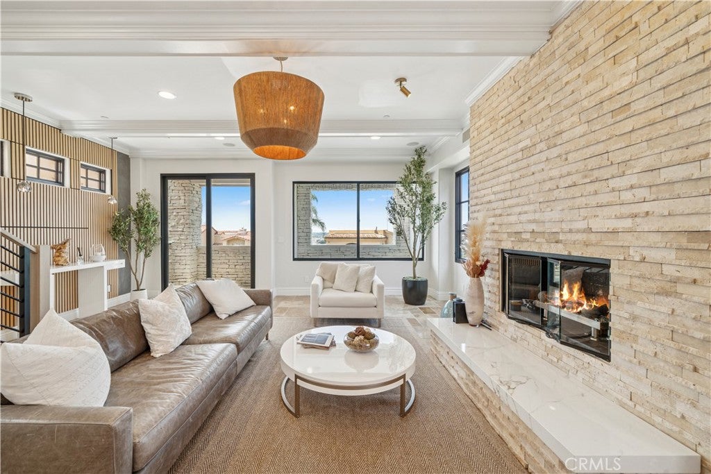 312 Carnation Avenue, Corona Del Mar CA 92625 - Photo 6