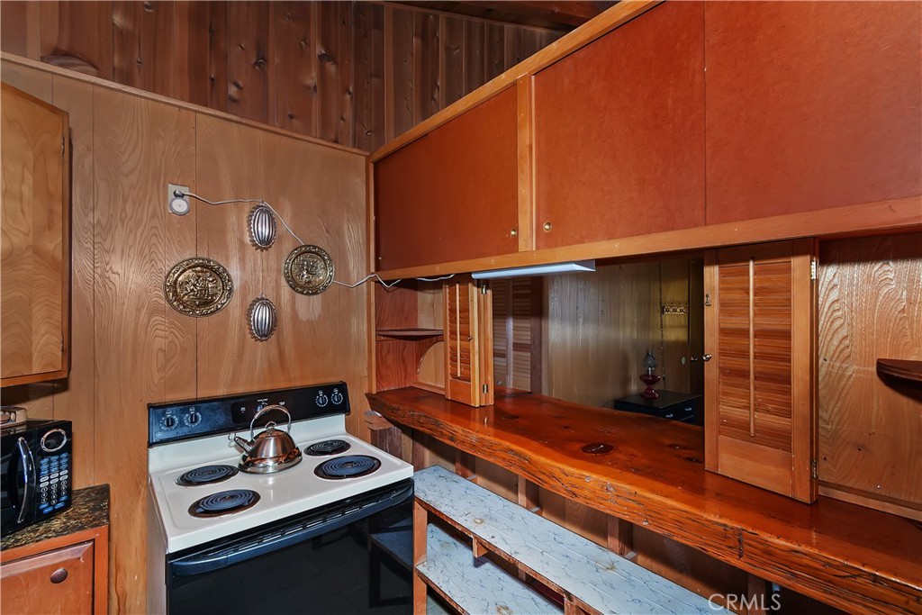 Green Valley Lake (GVLK) - Residential