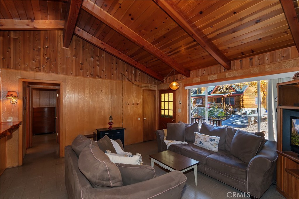 Green Valley Lake (GVLK) - Residential