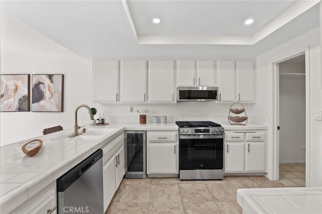 27414 Iris, Mission Viejo CA 92692 - Photo 7