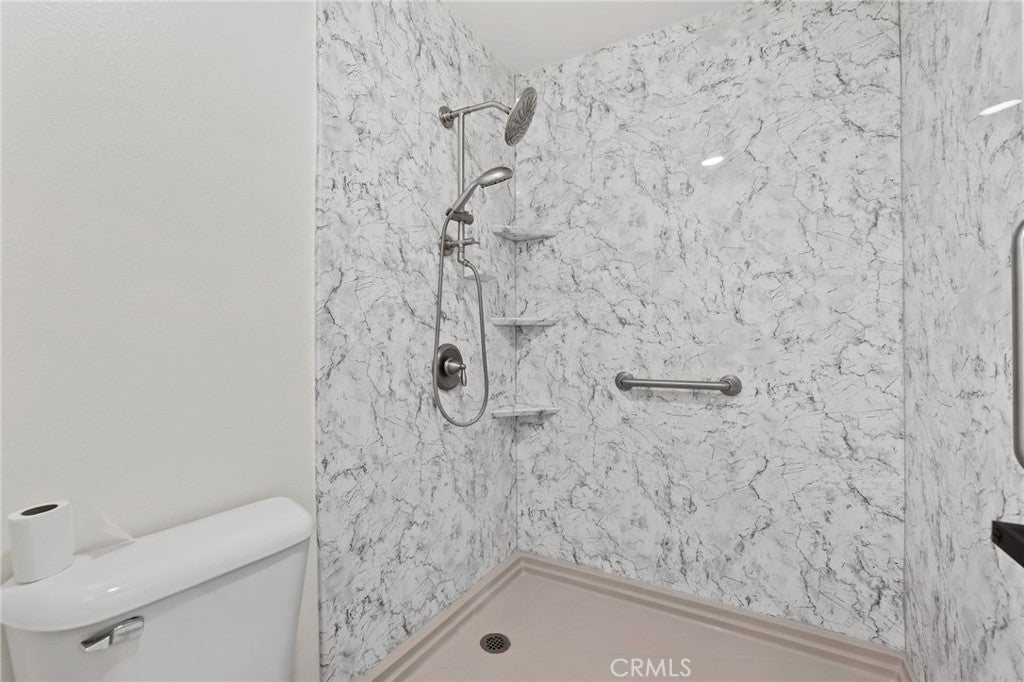 27414 Iris, Mission Viejo CA 92692 - Photo 16