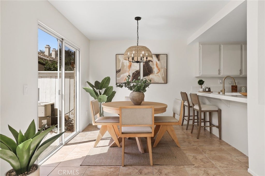 27414 Iris, Mission Viejo CA 92692 - Photo 6