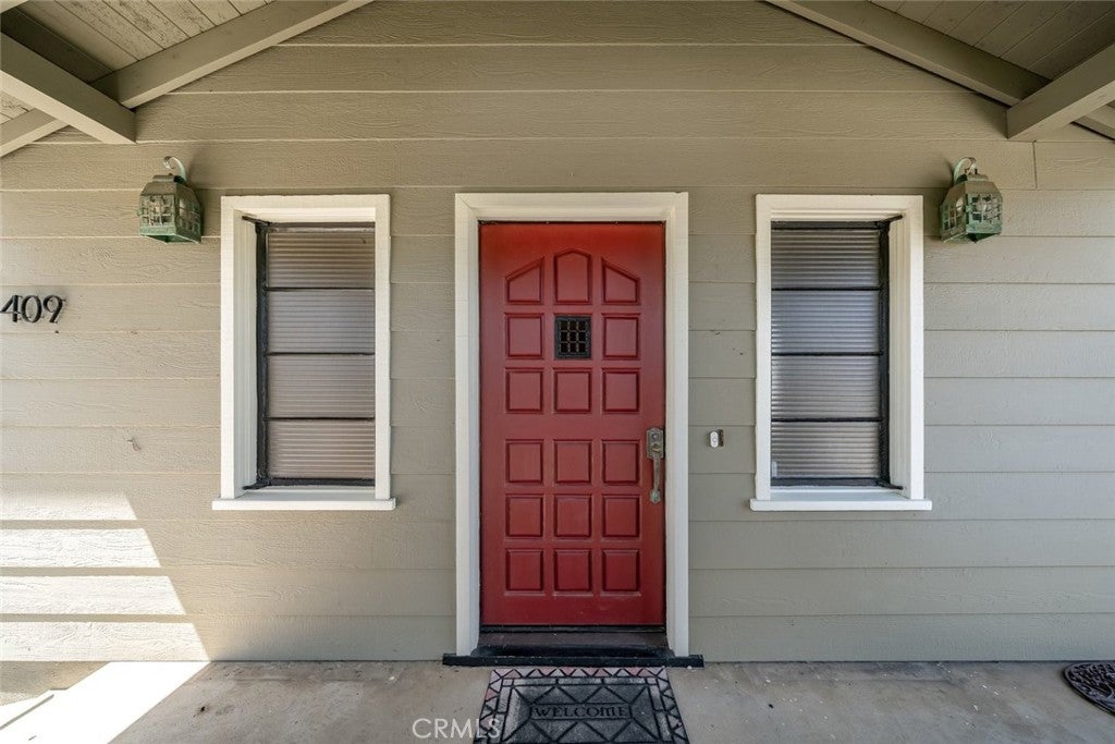 409 Tulare Avenue