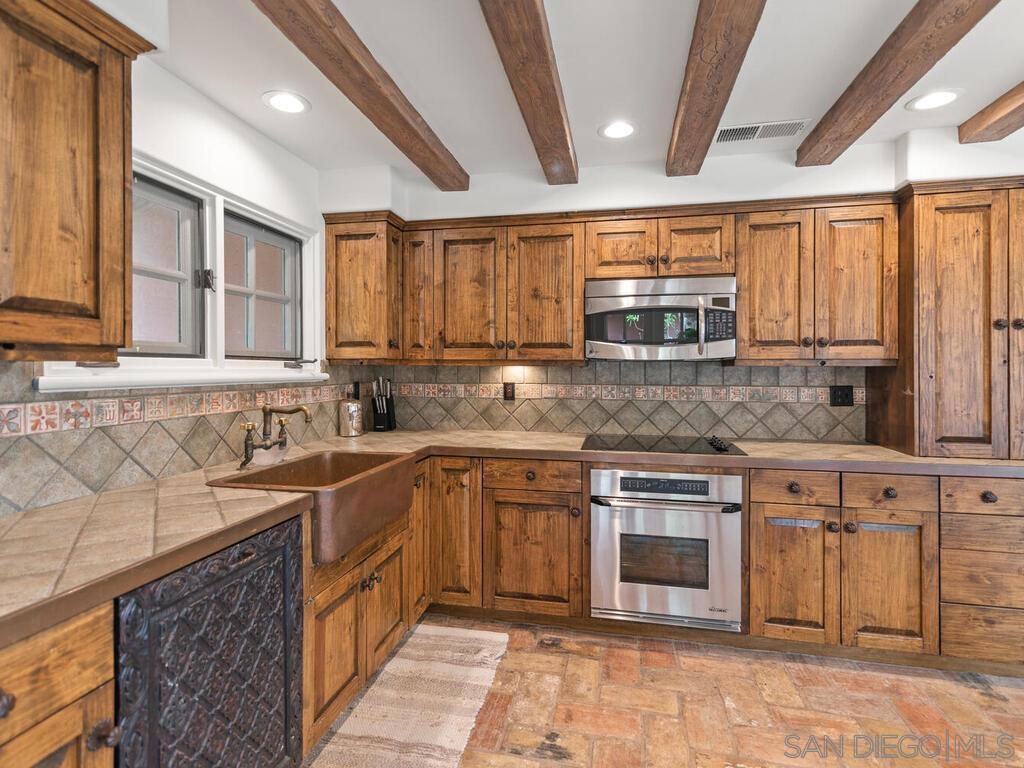 Rancho Santa Fe - Residential Lease