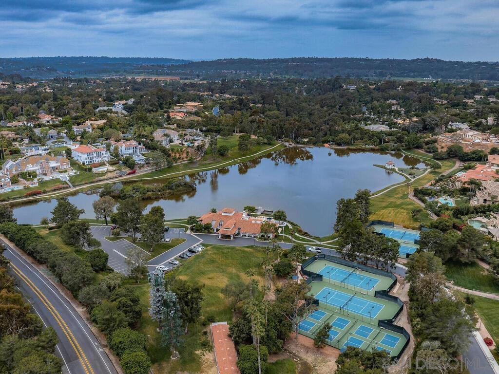 Rancho Santa Fe - Residential Lease