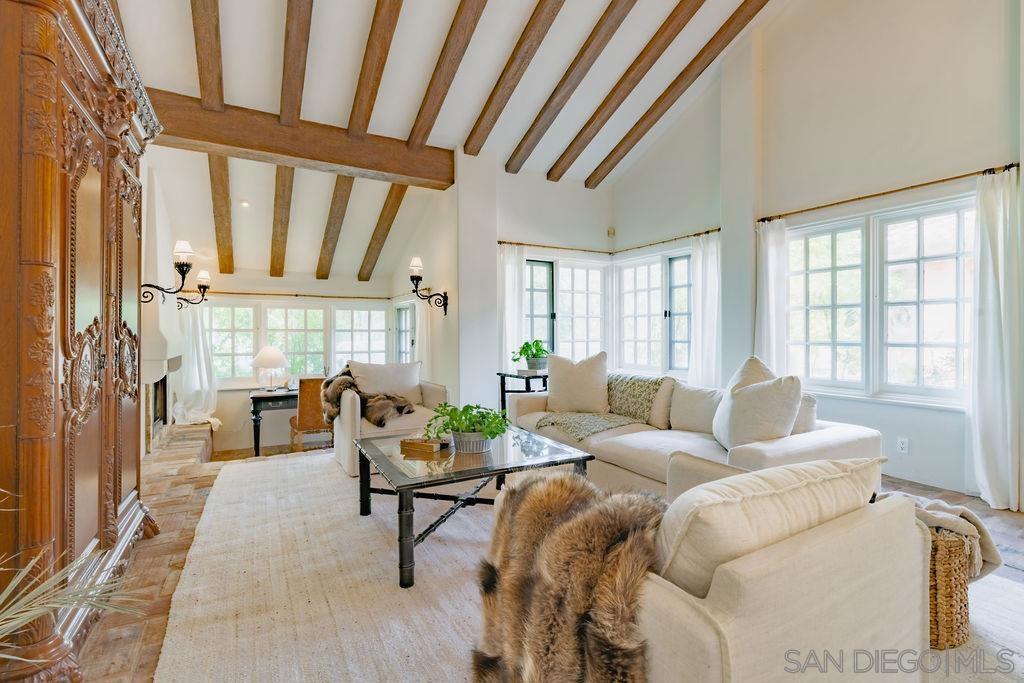 Rancho Santa Fe - Residential Lease