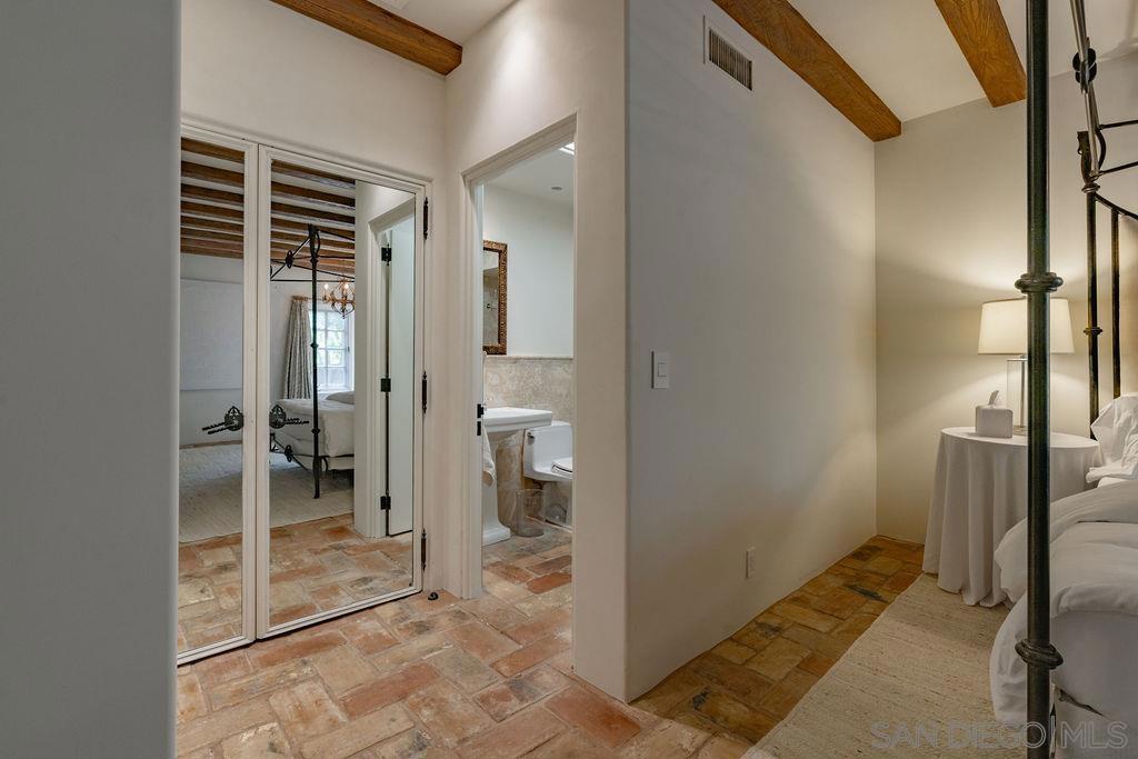 Rancho Santa Fe - Residential Lease