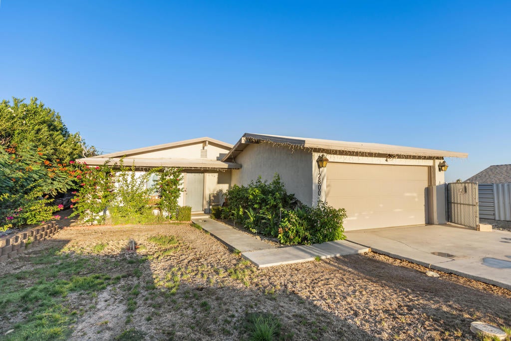 12800 Avenida Serena