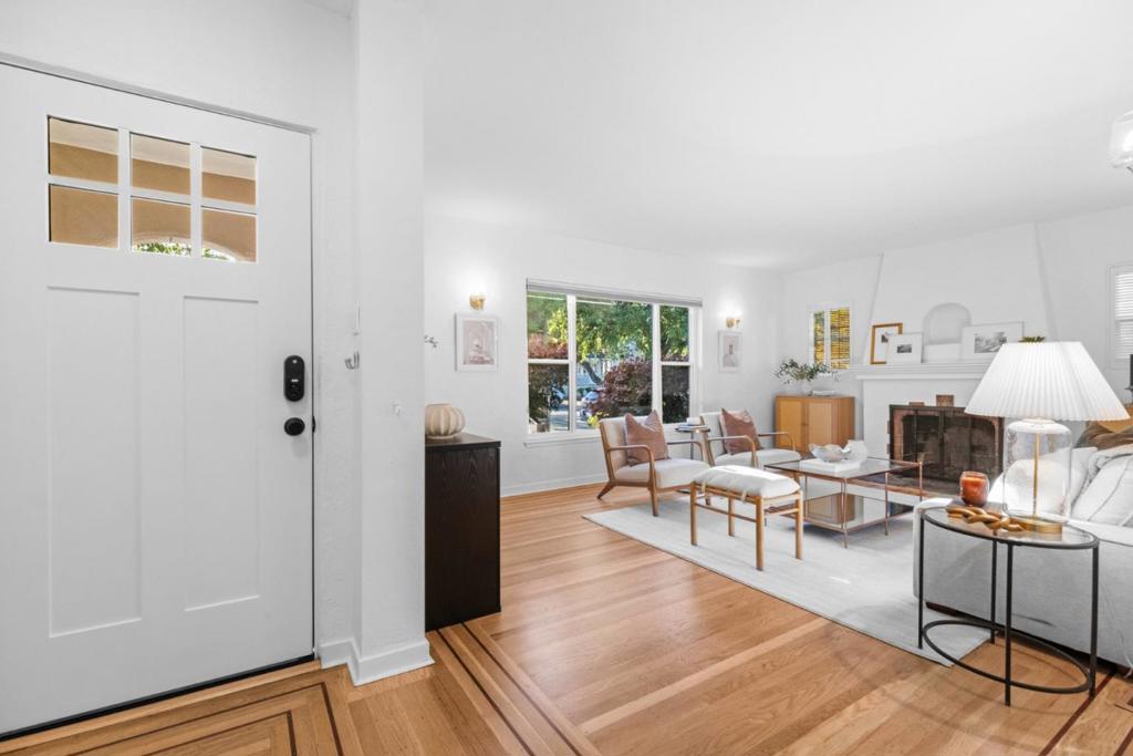 819 S Humboldt Street