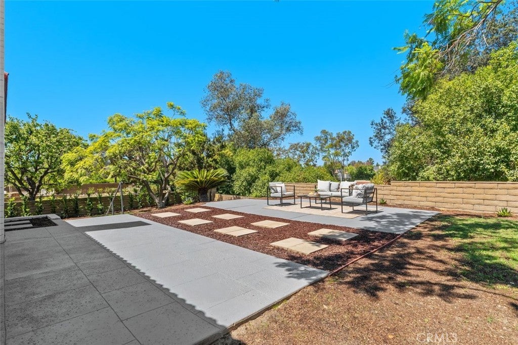 27241 Mariscal, Mission Viejo CA 92691 - Photo 42