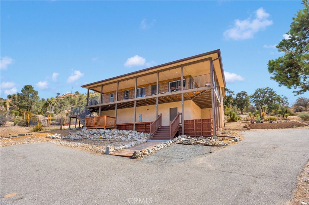 7635 Desert Front Road