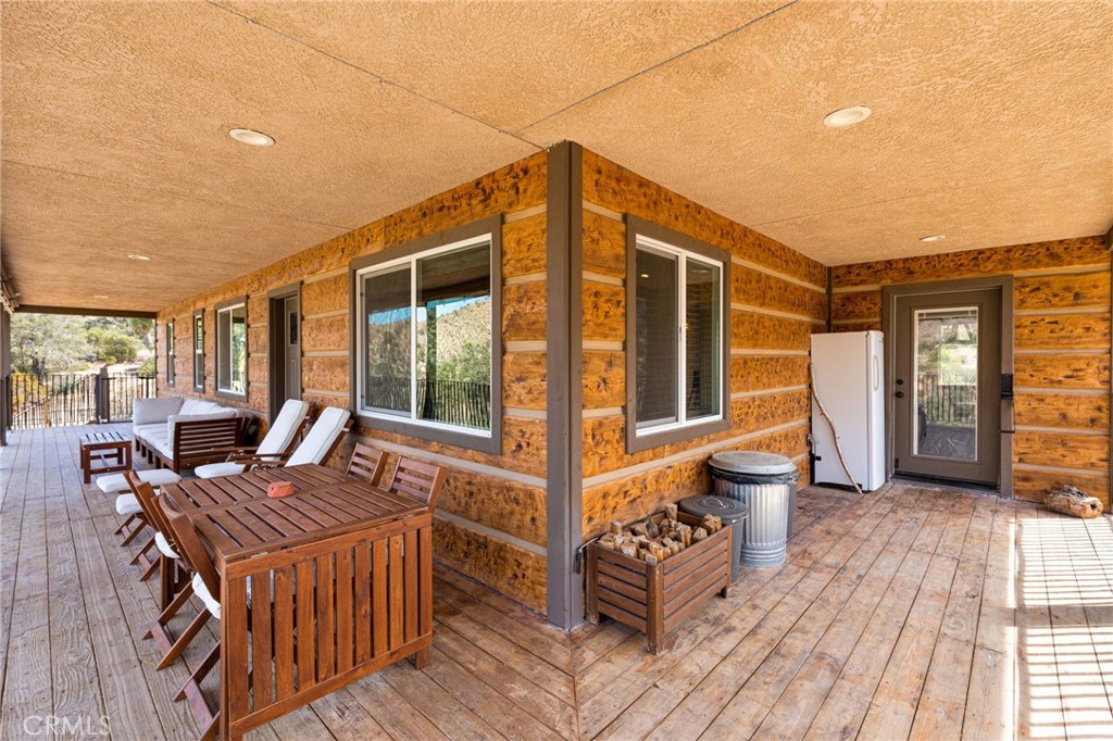 7635 Desert Front Road