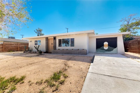 Photo of 61673 Palm Vista Dr, Joshua Tree, CA 92252 (MLS # CV26229892)