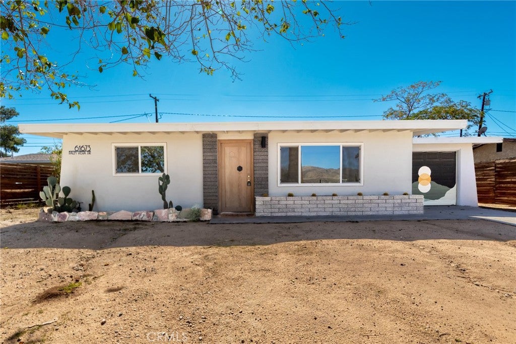 61673 Palm Vista