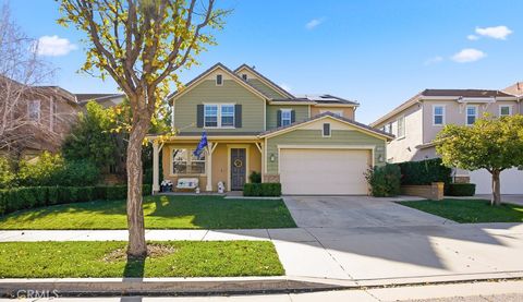 Photo of 22458 Plantation Court, Saugus, CA 91350 (MLS # SR26004704)