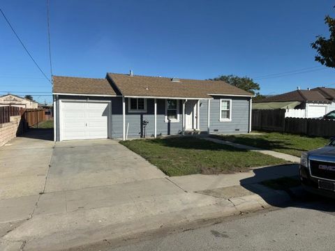 Photo of 1531 E Alisal Street, Salinas, CA 93905 (MLS # ML82026110)