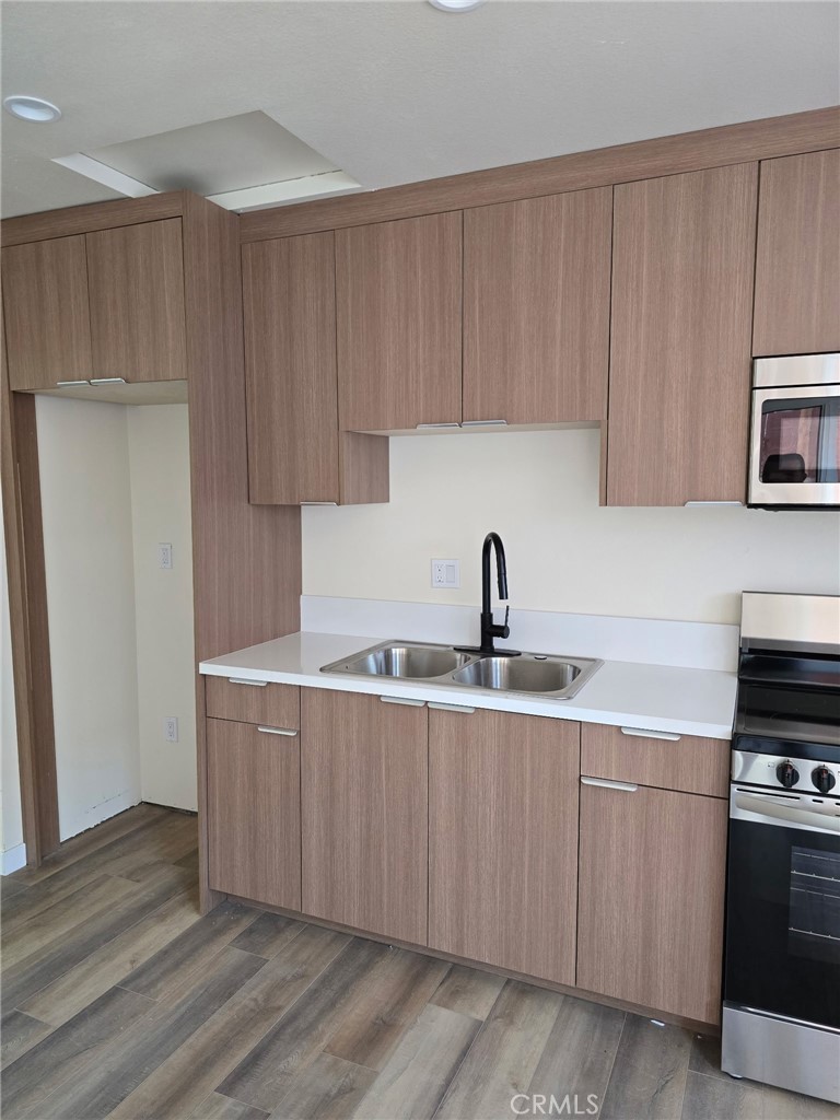 Fresh 1 Bed, 1 Bath — Completed in 2025 | Boyle Heights, Los Angeles
Be the first to live in this modern, thoughtfully finished 1BR/1BA home in a brand-new 2025 construction ( 500 SQ FT) . The residence features a bright open living area, a comfortable bedroom with ample closet space, and a clean, contemporary bathroom. Durable, low-maintenance finishes make day-to-day living easy.2025 new build with modern layout and efficient design. Bright living area and comfortable bedroom. Contemporary bath and kitchen styling.Quiet residential setting with fast city access: About Boyle Heights
Set on L.A.’s historic Eastside, Boyle Heights blends classic neighborhood charm with quick access to Downtown and the Arts District. Expect local coffee shops and panaderías, community parks, street art, and easy commuting via nearby freeways and multiple transit options. Weekend plans come easy—grab tacos around the corner, explore galleries across the river, or be in DTLA in minutes.
Location Perks: Minutes to DTLA, Arts District, Little Tokyo
Near neighborhood markets, eateries, and parks
Quick access to 5 / 10 / 60 / 710
