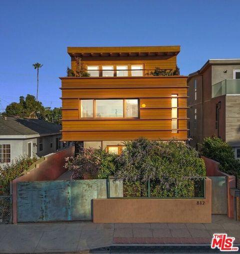 Photo of 812 Brooks Avenue, Venice, CA 90291 (MLS # 26659897)