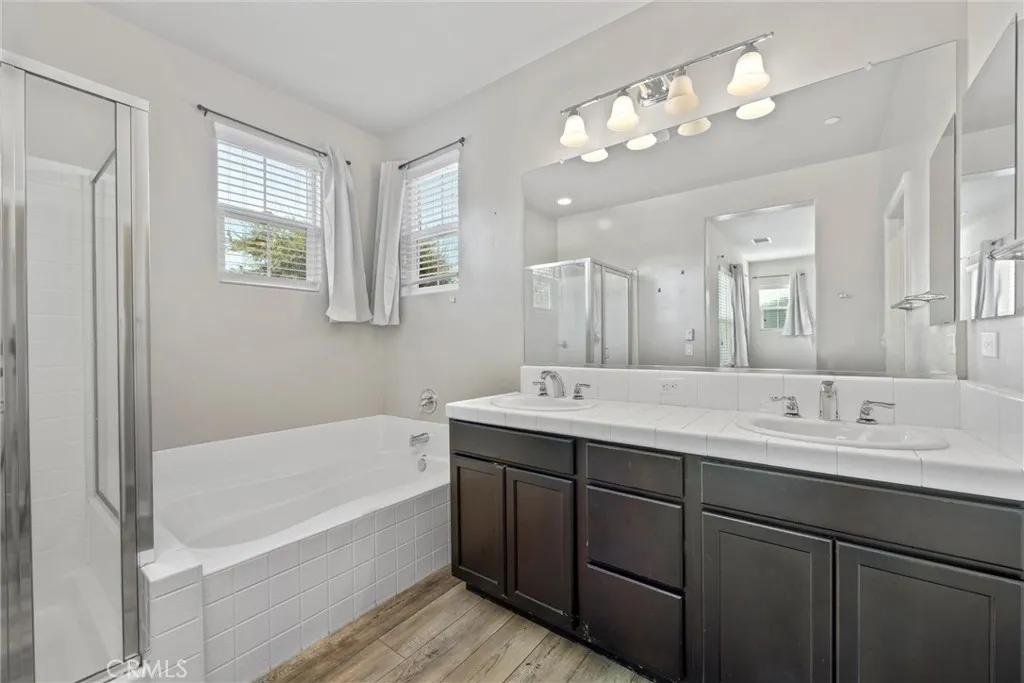 Bakersfield, California 93311, United States, 3 Bedrooms Bedrooms, ,3 BathroomsBathrooms,Residential,Pending,190967