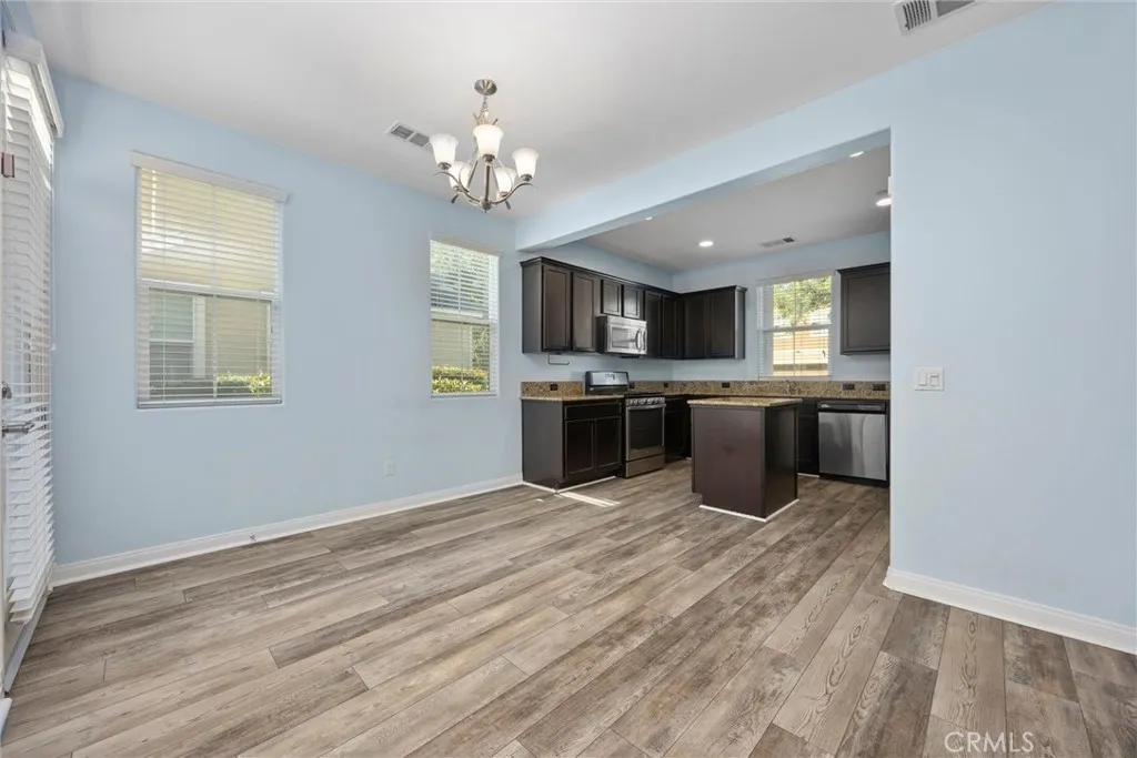 Bakersfield, California 93311, United States, 3 Bedrooms Bedrooms, ,3 BathroomsBathrooms,Residential,Pending,190967