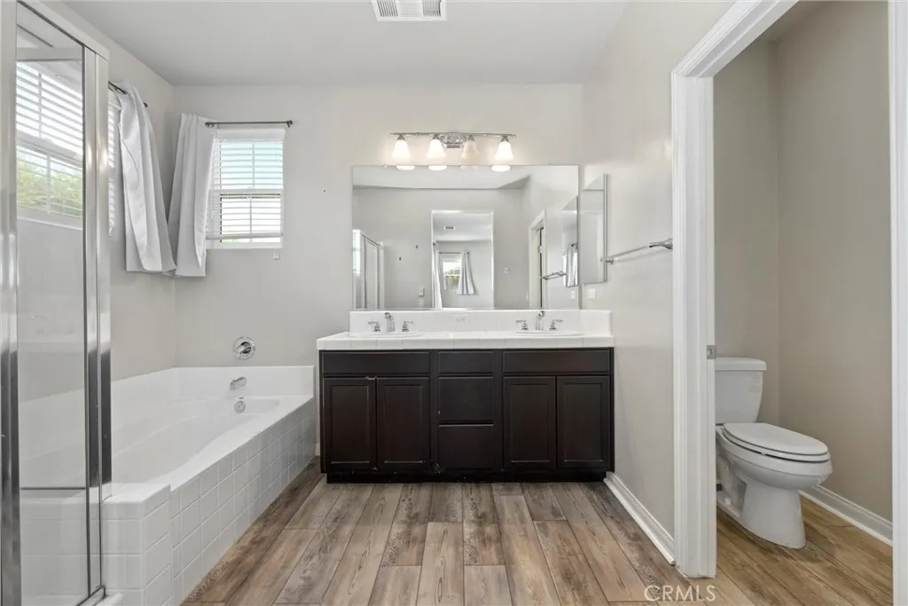 Bakersfield, California 93311, United States, 3 Bedrooms Bedrooms, ,3 BathroomsBathrooms,Residential,Pending,190967