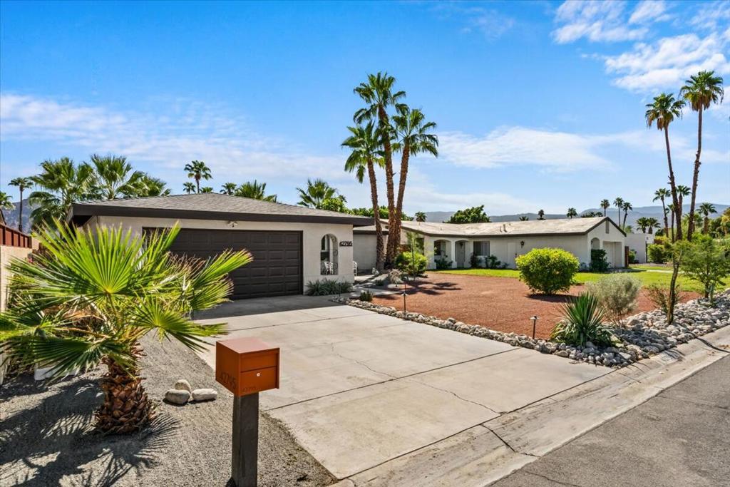 Palm Desert Country - Residential
