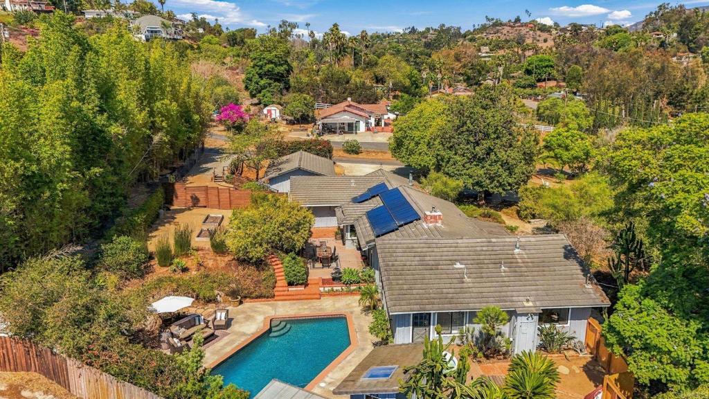 919 Valley Dr