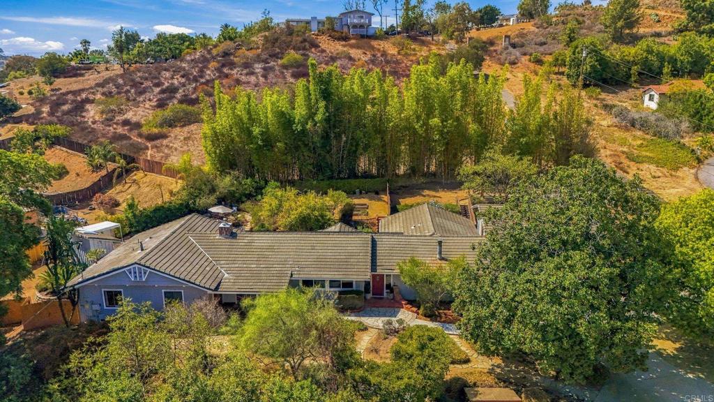 919 Valley Dr
