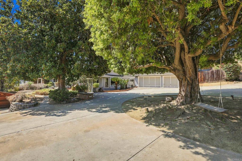919 Valley Dr