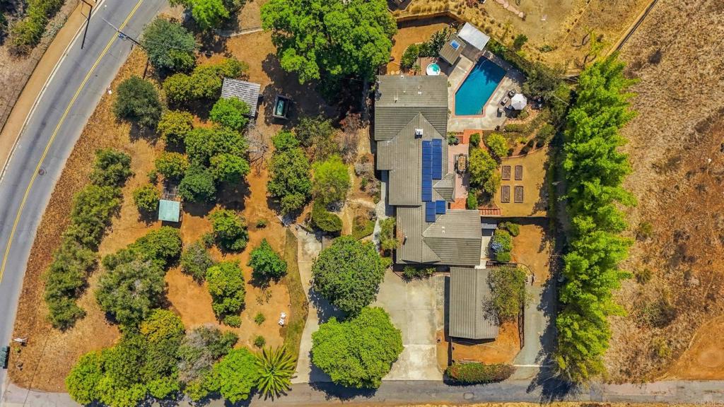 919 Valley Dr
