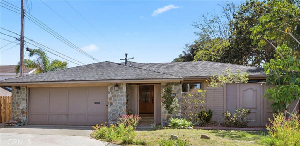 8222 Prestwick Circle