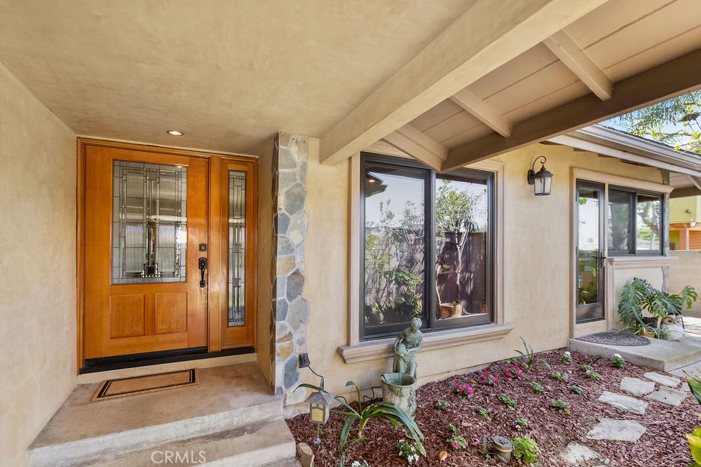 8222 Prestwick Circle