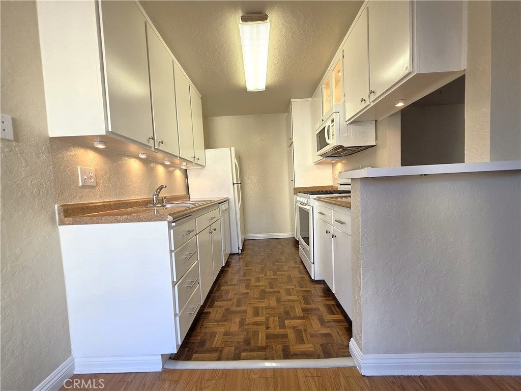515 N Jackson 311