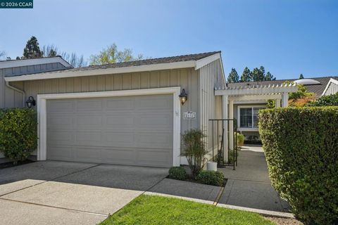 Photo of 2137 Presidio Ct Ct, Danville, CA 94526 (MLS # 41127388)
