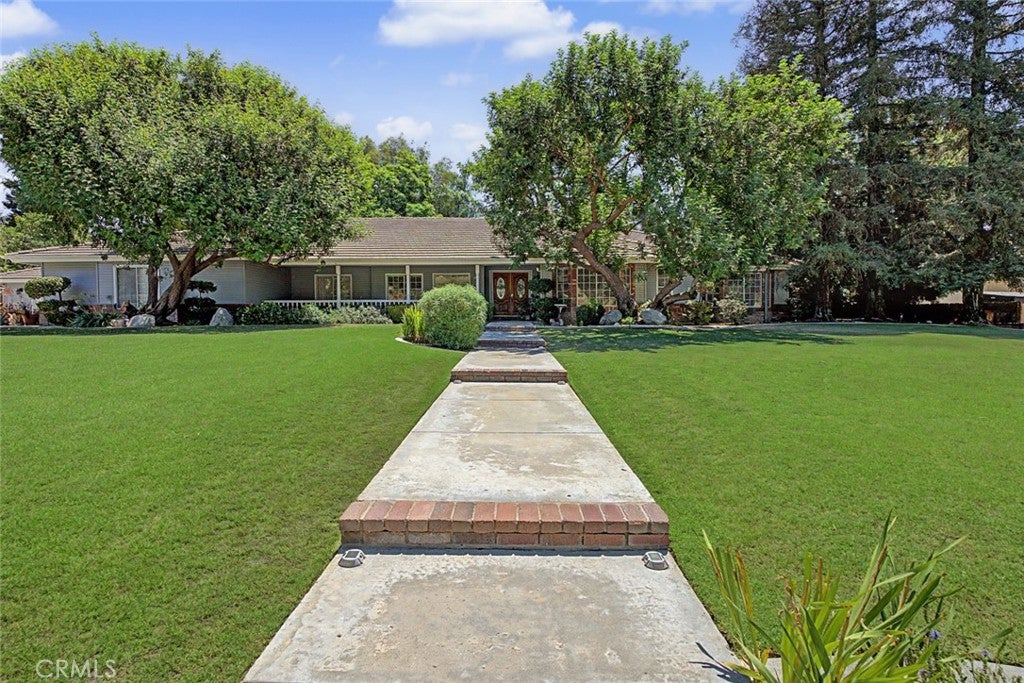 4215 Flintridge Drive