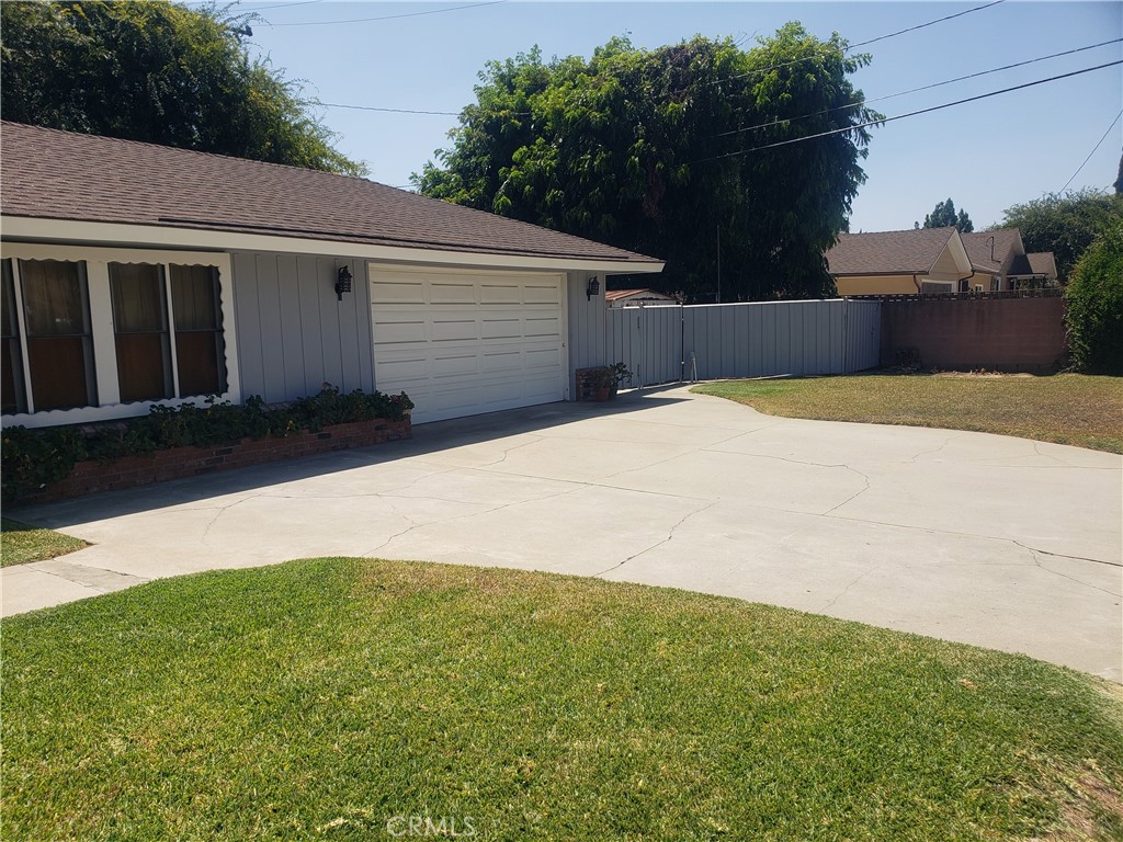 9406 La Rosa Drive