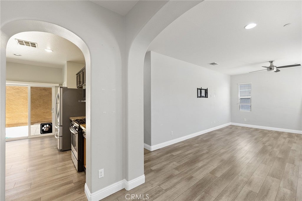 37330 Paseo Tulipa