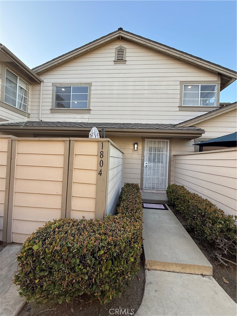 4HT OF JULY SALE, IT WONT LAST....Welcome to 1804 Ewing Court – A Beautiful Gem in the Heart of Hacienda Heights' Remodel 3 bedrooms 2 1/2 Bathrooms 2 Car Garage. Step inside to a beautiful Remodel living area with open space Livingroom, to a bright dining space, framed by sliding doors overlooking the front yard. The home features approximately 1,200 square feet and brand-new flooring throughout, New Lighting, New Remodel Kitchen Luxury Ivory Cabinets with beautiful New Quarts Counter tops, New Large AC Unit, New tankless Water heater. 5 mins from the Mall. 17 Mins to Downton Los Angeles. 20 Mins Dodger Stadium. 10 mins Ranging Waters. 30 mins Disneyland. 15 mins Turnbull Canyon Hiking Trail.
Most desirable neighborhoods, this charming Condominium offers unbeatable access to top-rated bilingual Elementary schools, Wilson High School, local shopping centers, supermarkets, banks, a hiking-friendly park, and a nearby medical center. Commuters will love the quick 5-minute drive to the 60 Freeway—making your daily travels a breeze.
Enjoy the serenity of a community surrounded by lush greenery, complete with a sparkling swimming pool, clubhouse, and a playground. The low HOA fee of $234 covers insurance, trash, and maintenance for shared spaces including the pool, front yard, and more.
The attached two-car garage is accessible from the kitchen, and the laundry area comes ready with washer and dryer.
South-facing orientation keeps the afternoon heat at bay—perfect for amazing California days.
Whether you’re a first-time buyer, growing family, this home is priced to sell and ready to impress.
Don’t miss out—opportunities like this are rare!