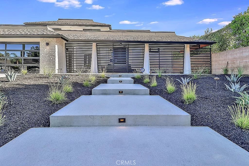 19532 Bermuda Street