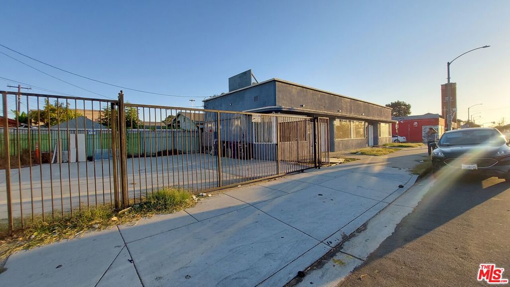 800 E South Street