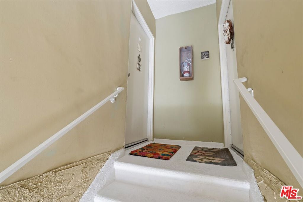 428 Hill Street 16