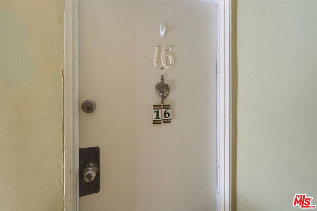 428 Hill Street 16