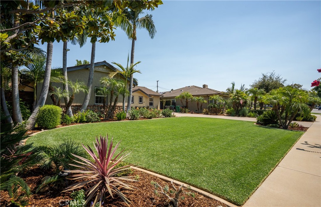 1302 Sierra View Drive