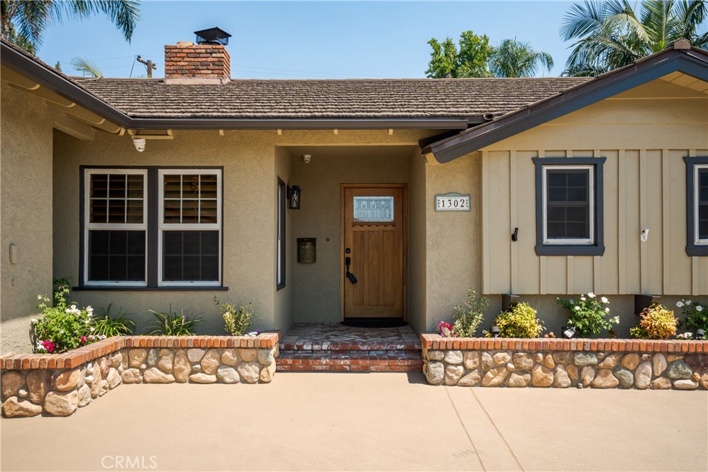 1302 Sierra View Drive