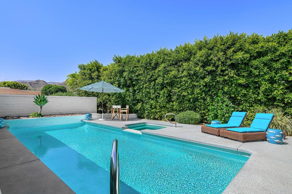 2 Sussex Court
