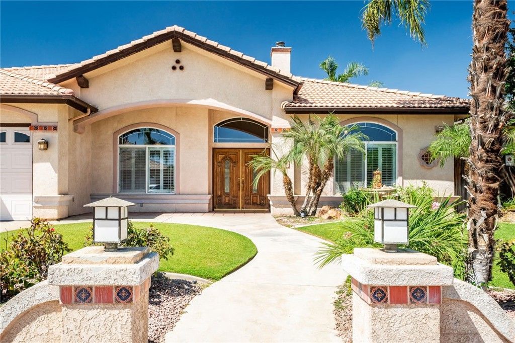 Photo of 3400 Medallion Rose Avenue, Bakersfield, CA 93313 (MLS # SR25279005)