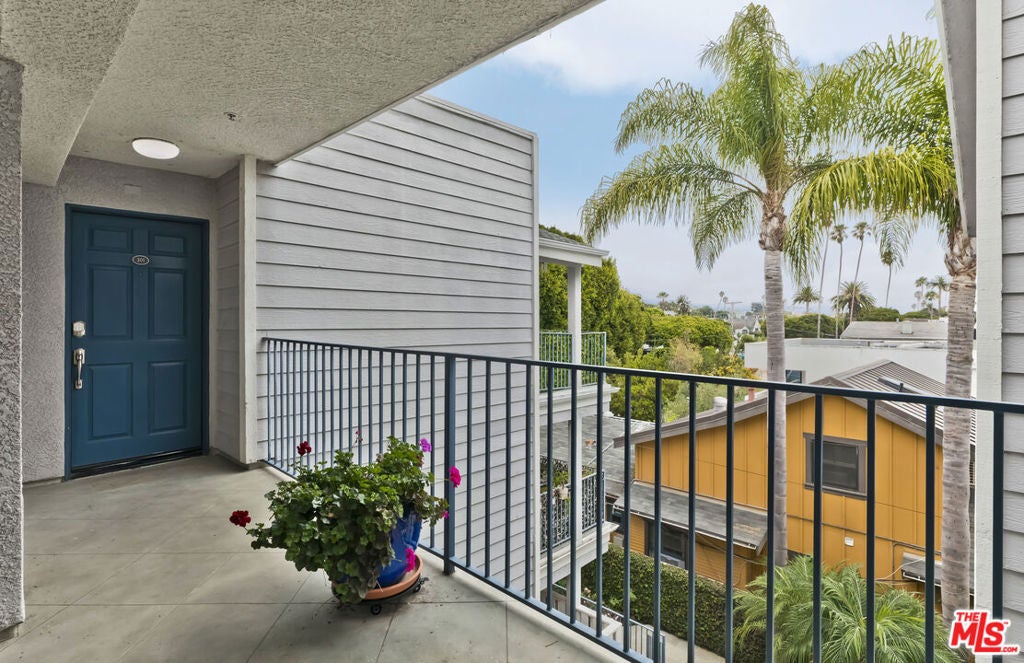 2222 5th Street 301, Santa Monica CA 90405