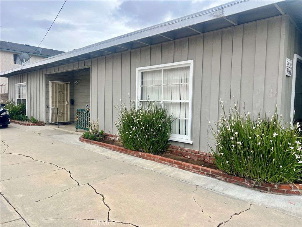 listing image 130726494471593816229