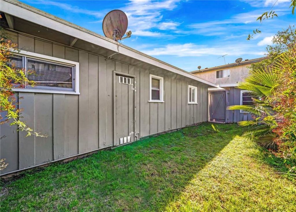 listing image 130729503223837508619